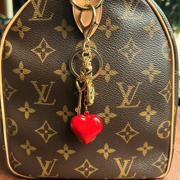 HEARTS AND FLOWERS Bag Charm Gold Tone 🌺 - Picture 8 of 9